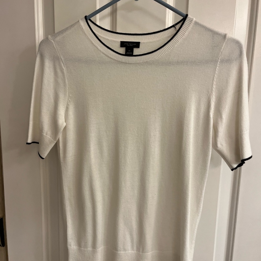 Ann Taylor White Sweater with Black Accents Size XS